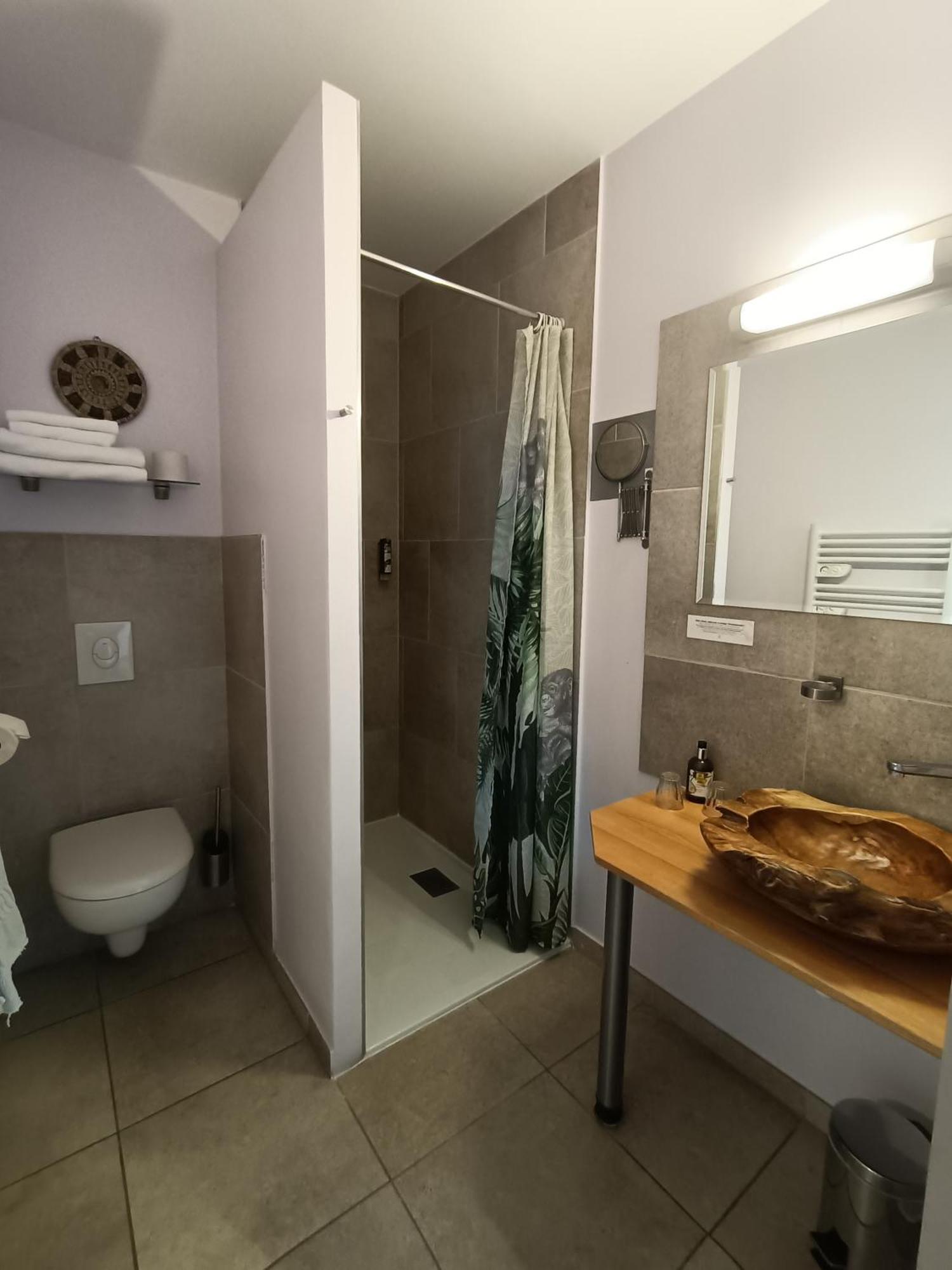 Auberge du Vieux Lanas Extérieur photo